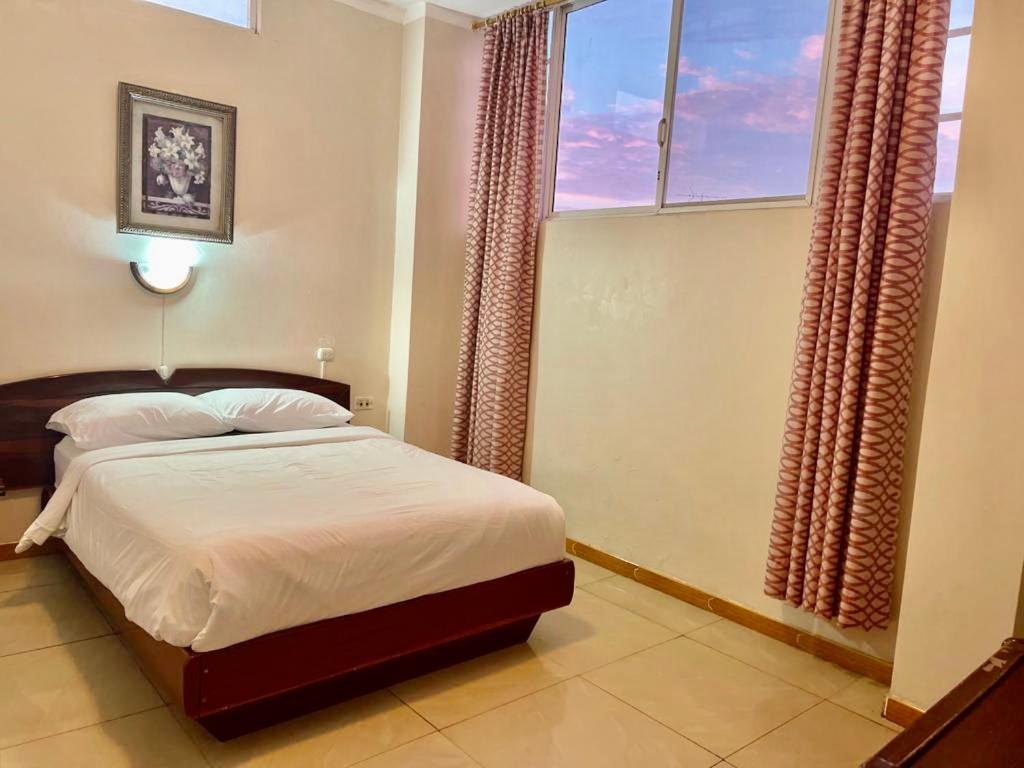 House Center Hotel Milagro Ngoại thất bức ảnh